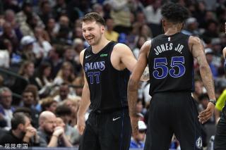 她迅捷的脚 她迅捷的脚