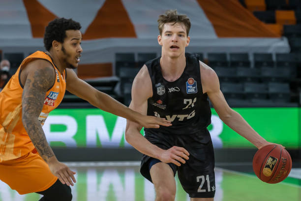 释放出的情 释放出的情